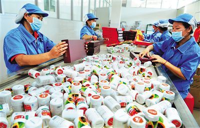 海南水果含著吃 裝卸服務背后的甜蜜細節